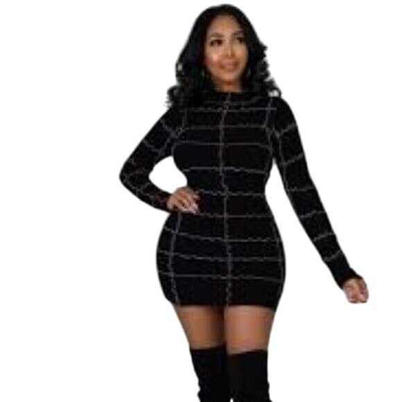 Hot & Delicious Dresses & Skirts - Black Stretchy Sweater Dress Size Large